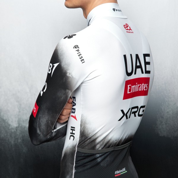 Heren UAE Team Emirates 2025 Primapelle Pissei shirt met lange mouwen Heren UAE Team Emirates 2025 Primapelle Pissei shirt met lange mouwen