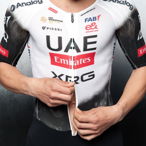 Heren UAE Team Emirates 2025 Hybrid Pissei bodysuit Heren UAE Team Emirates 2025 Hybrid Pissei bodysuit