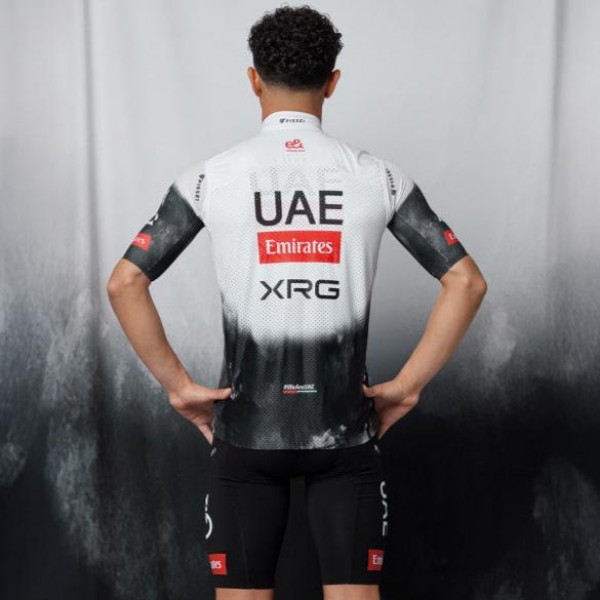 Heren Pissei UAE Team Emirates Vest 2025